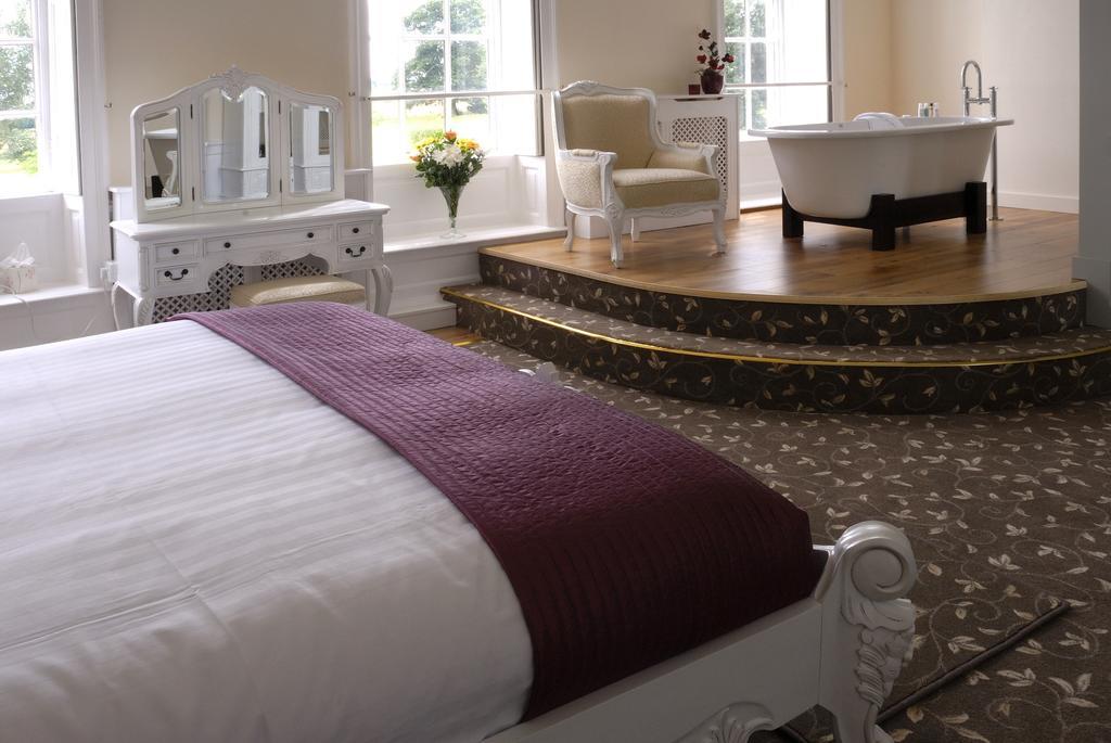 Haughton Hall Hotel & Leisure Club Telford Exterior photo